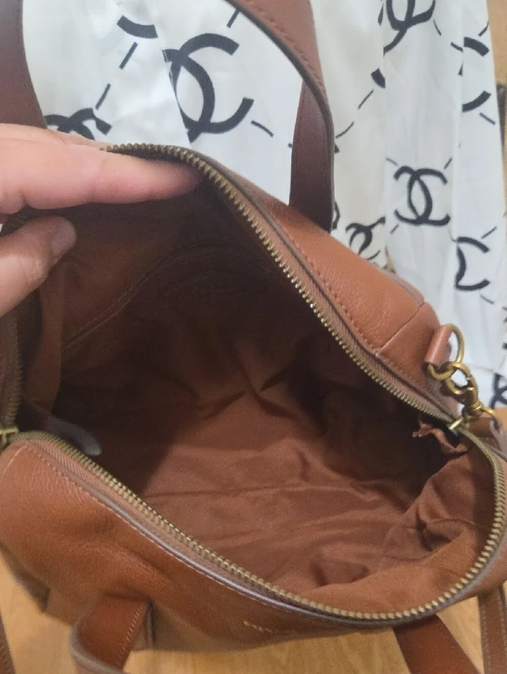 Fossil leather sydney